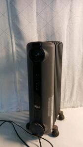 De'Longhi Oil-Filled Radiant Space Heater -14"L x7"W x25"H