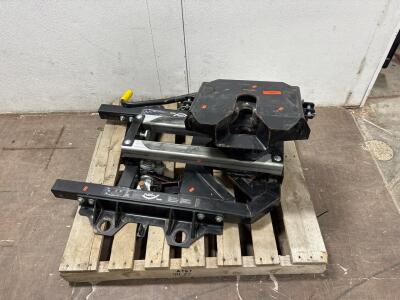 PullRite 20K SuperGlide ISR Series fifth wheel hitch (model 2900