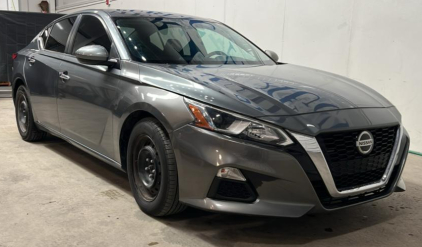 2019 NISSAN ALTIMA - TOUCHSCREEN INFOTAINMENT SYSTEM!