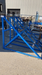 3- metal roller racks For unrolling material