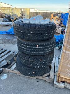 West Lake SL369 A/T LT265/70R17 - Ford Center Caps - Ford Steel Rims