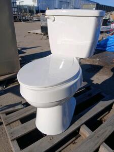 Aquasource Toilet In Great Shape, All Internal Parts Attached!