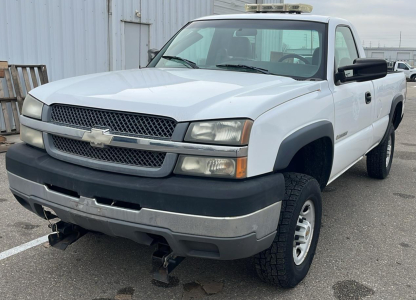 COUNTY FLEET - 2004 CHEVROLET SILVERADO 2500 HD - 4X4 - 47K MILES!