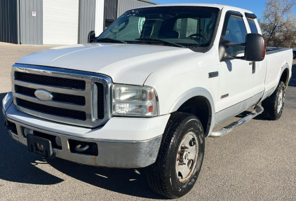 2005 FORD F-350 SUPER DUTY - 4X4 - DIESEL!