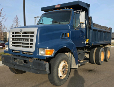 COUNTY FLEET - 2002 STERLING DUMP TRUCK - DIESEL!