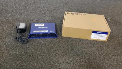 (2)BrightSign Bright Sign HD3 HD223 Digital Signage w/ Power Supply