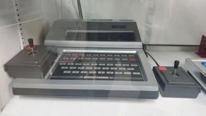 1978 Vintage Magnavox Odyssey&sup2; Home Video Game Console
