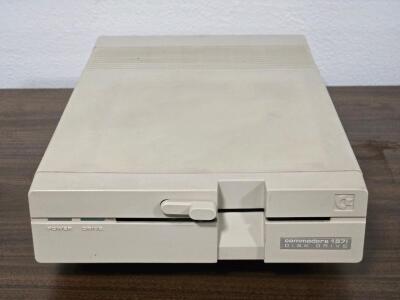 Commodore 1571 Floppy Disk Drive w/ Original Box