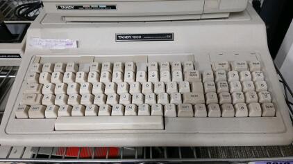 1986 Tandy 1000 Personal Computer EX -(Computer Only)