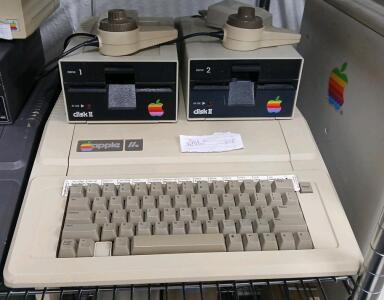1980s Apple LLE Computer System