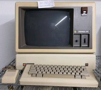 1980 Apple III Monitor With Keyboard and Mouse