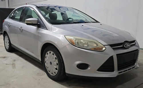 2013 FORD FOCUS - 74K MILES!