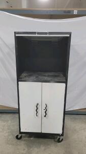 (1) 26"x61"x21" Luxor Tool Locker
