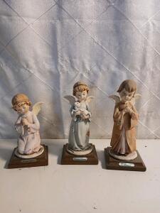 (1) Vintage Florence 1983 Giuseppe Armani Angel Figurine "Little Angel" (1) Vintage Florence 1983 Giuseppe Armani Angel Figurine "Little Angel 620-C" (1) Vintage Florence 1983 Giuseppe Armani Angel Figurine "Little Angel And Lamb"