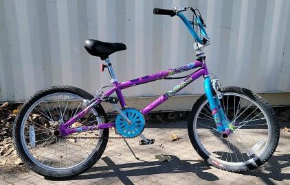 Mongoose 20" Fling 100 Kids Bike, purple and blue