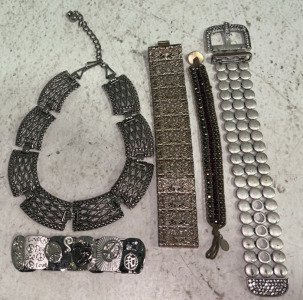 (1) Costume Necklace (4) Costume Bracelets
