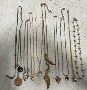 (9) Assorted Costume Necklaces