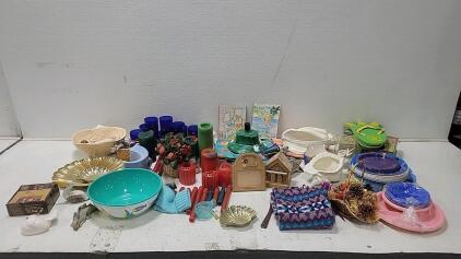 Mixed Lot of Collectibles: Bowls, Candles, Vases, Wall Plaque