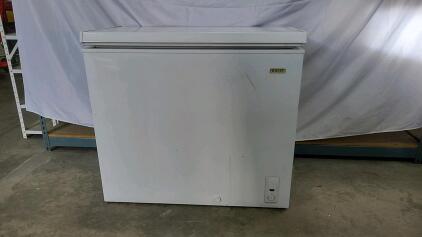 (1) IIdylis Freezer 37"x21"x34"