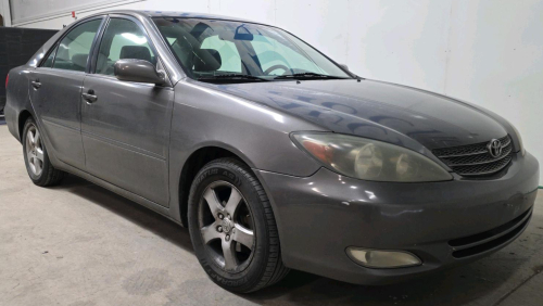 2003 TOYOTA CAMRY - SUNROOF!