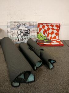 (2) 3 Piece Happy Camper Rug Set (2) Grinch Rugs (3) Piece Automobile Rug Set
