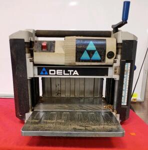Delta 15 Amp 13 in. Portable Thickness Planer, Model 22-555.