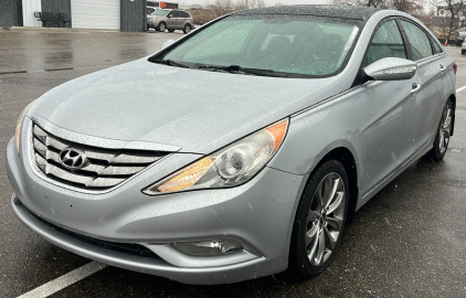 2012 HYUNDAI SONATA - BLUETOOTH - LEATHER SEATS