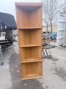 Corner Bookshelf with Oak Veneer Finish and 4 Shelves