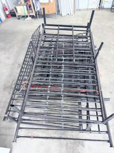 (1) Twin Size Day Bed