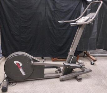 HealthRider E660 Elliptical Cross Trainer with Power Ramp