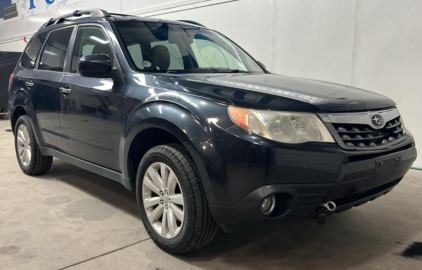 2013 SUBARU FORESTER - AWD!
