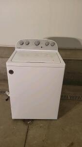 Whirlpool Top-Loading Washing Machine with Dial Controls