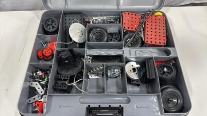ERECTOR SET W/CASE