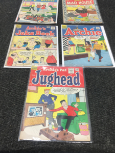 (5) vintage Archie And Jughead Comics