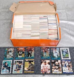 (1) Box Of Assorted Football Trading Cards