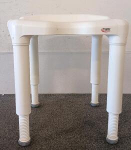 Carex Universal Bath Seat No Tool Assembly Required 21 "W X 18"D X 17&frac34;"H