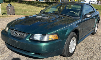 2001 FORD MUSTANG - 131K MILES - AFTERMARKET STEREO!