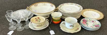 Glassware Including Tea Plates And Cups
