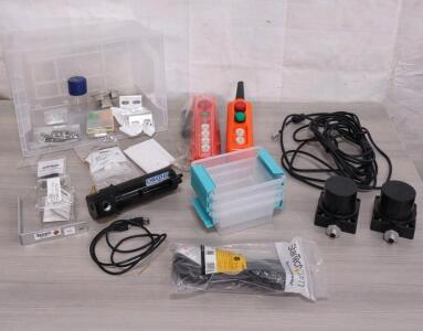 APG IRU-2004BK-M Industrial Sensor, Part 125284-0001, Serial 12004B1384, & More!