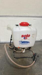 Solo 425 Backpack Sprayer, 4 Gal, Piston Pump, Adjustable Nozzle