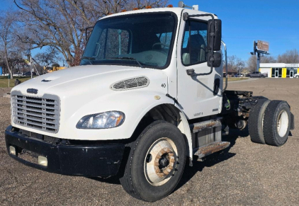 2006 FREIGHTLINER M2 - TURBO DIESEL!