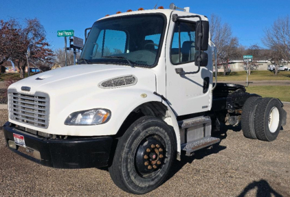 2006 FREIGHTLINER M2 - RUNS WELL - DIESEL!