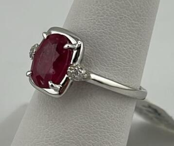 Ruby Corundum Ring, Oval Brilliant 2.05ctw, 925 Sterling Silver, Serial K21-E3/B12625-5