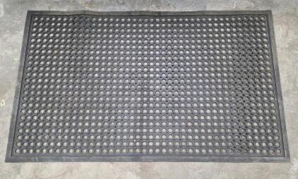 (4) Heavy-duty Rubber Anti-fatigue Drainage Mats