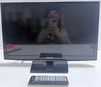 Samsung T24D310NH 24-inch LED TV Monitor, 1366x768, HDMI, USB, Serial: 033MHCPG30689H
