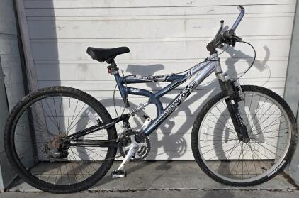 Mongoose 26" 21-speed EFX Bike, silver and blue