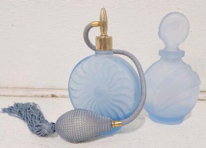 (1) Vintage Frosted Blue Glass Perfume Bottle W/ Atomizer (1) Vintage Frosted Blue Glass Perfume Bottle W/ Stopper