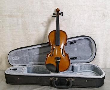 (1) Cremona SV-75 Premier Novice Violin, 1/8 Size W/ Case, W/O Bow<br/>