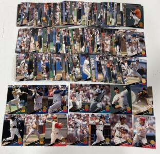 Assorted Lot Of 100+ 1993 LEAF Baseball Cards -Big Names , Rookies, All Stars & More