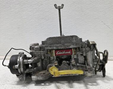 (1) Edelbrock Performer Series 600 CFM Carburetor w/ Electric Choke
